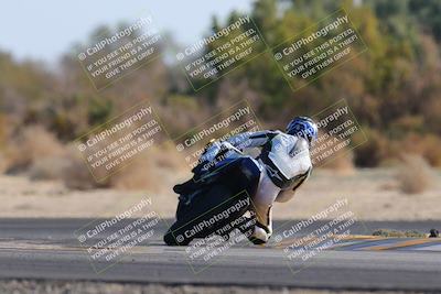 media/Dec-18-2022-SoCal Trackdays (Sun) [[8099a50955]]/Turn 7 Backside (1125am)/